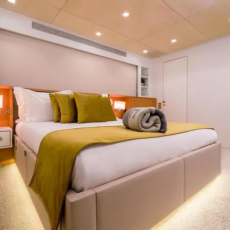 Harun Yacht Botel Buyukcekmece